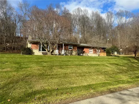736 Phillipston Rd, Rimersburg, PA 16248
