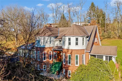 1255 Keenan Hill Rd, Monongahela, PA 15063
