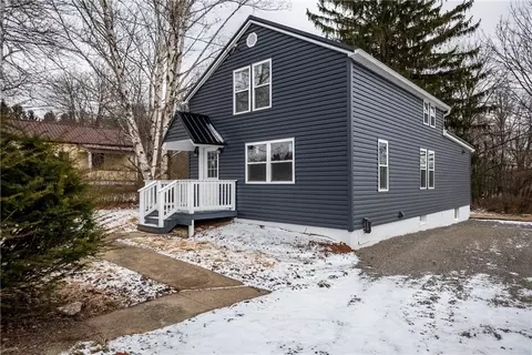 417 S Shenango St, Mercer, PA 16137