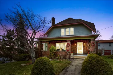 215 N Wade Ave, Washington, PA 15301
