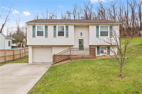1163 Marble Dr, Crescent, PA 15046
