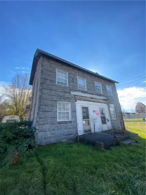 401 Lincoln St, Elizabeth, PA 15037