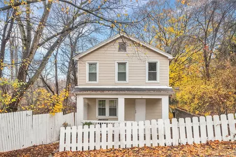 9 Hanway St, Pittsburgh, PA 15229