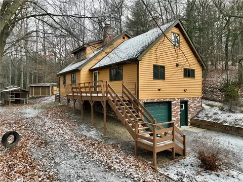 19 Henry Rd, Tarentum, PA 15084