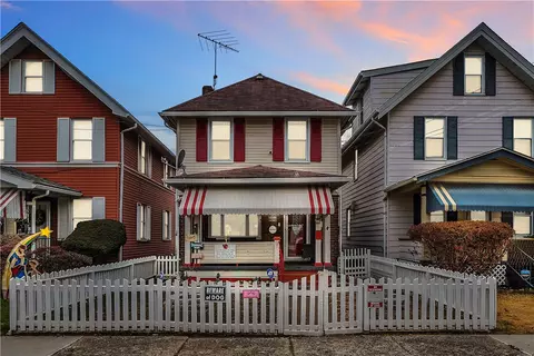 121 9th St, Turtle Creek, PA 15145
