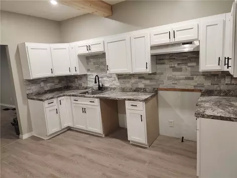 131 E Adams Ave, Vandergrift, PA 15690 photo 6