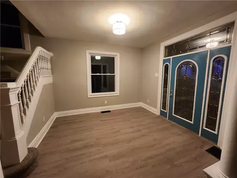 131 E Adams Ave, Vandergrift, PA 15690 photo 3