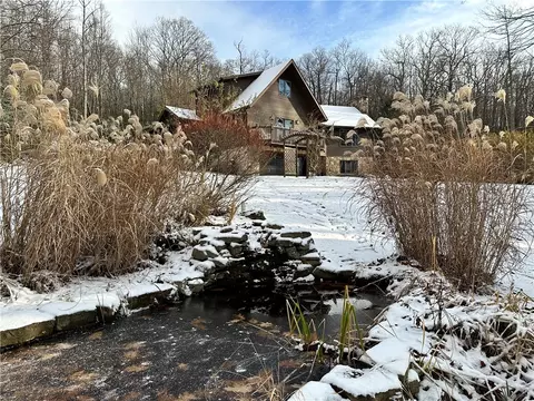 2847 National Pike, Chalkhill, PA 15421