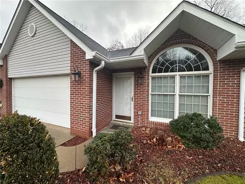 313 Country View Dr, Lower Burrell, PA 15068
