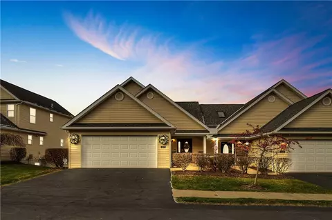 109 Westminster Dr, Pittsburgh, PA 15229