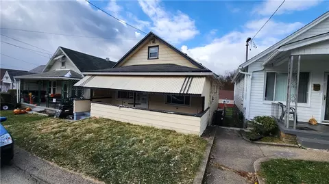 3115 Quay St, White Oak, PA 15131