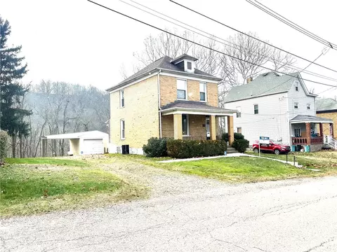 426 Alter, Wall, PA 15148