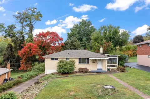 91 Thorncrest Dr, Mckees Rocks, PA 15136