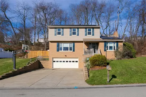 9241 Wedgewood Dr, Pittsburgh, PA 15239