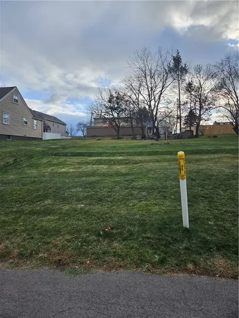 938 Johnson Ave, Monaca, PA 15061