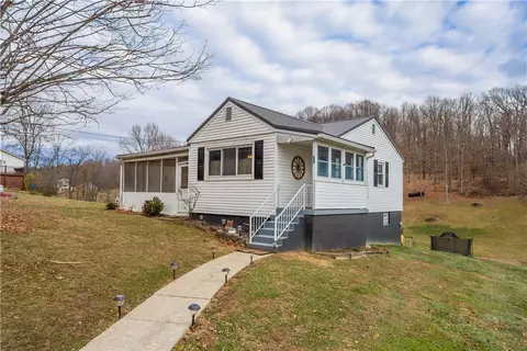 56 Sunedecker Rd, Scenery Hill, PA 15360