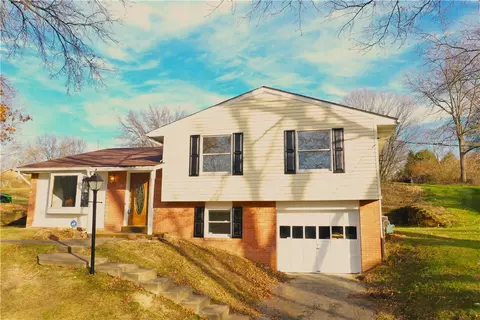 168 Friar Ln, Mcmurray, PA 15317