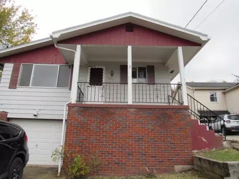 833 Smithfield St, Smithton, PA 15479