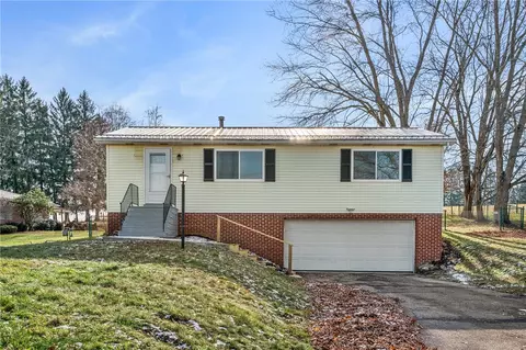 216 Lillian Rd, Leechburg, PA 15656