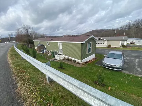 601 Deana Way, Rochester, PA 15074