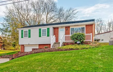 10 Concord Dr, Irwin, PA 15642