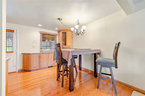 10 Concord Dr, Irwin, PA 15642 photo 5