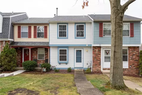 209 Olde Orchard Dr, Bridgeville, PA 15017