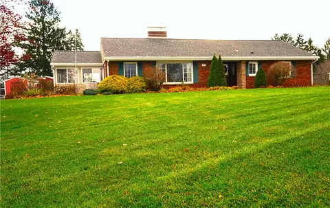 105 Creighton St, Beaver Falls, PA 15010