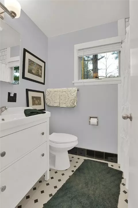 Bath - 539 Weaver Mill Rd, Rector, PA 15677 photo 1 of 3