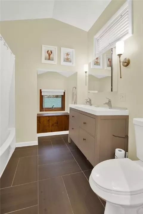 Bath - 539 Weaver Mill Rd, Rector, PA 15677 photo 3 of 3