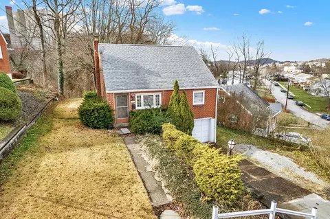 303 Henry St, Jeannette, PA 15644