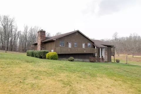 147 Shadynook Ln, Stahlstown, PA 15687