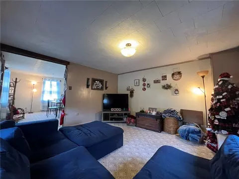 117 E 2nd St, Gray, PA 15544 photo 3