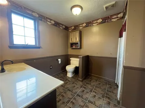 117 E 2nd St, Gray, PA 15544 photo 17