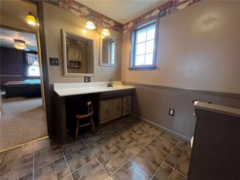 117 E 2nd St, Gray, PA 15544 photo 16