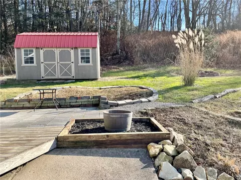 765 Main St, Irwin, PA 15642 photo 7