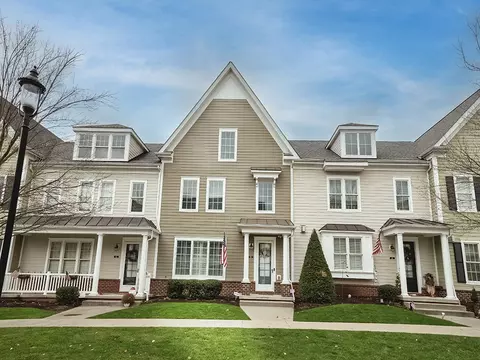 215 3rd St, Oakmont, PA 15139