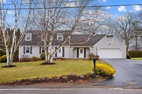 157 Shadyrest Rd, Ellwood City, PA 16117