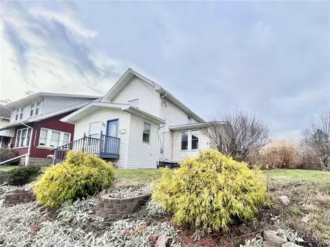 317 N 4th St, Youngwood, PA 15697
