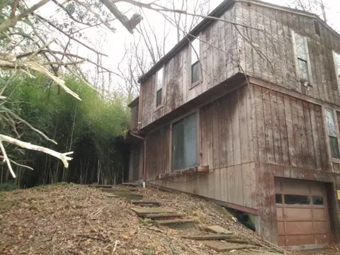 82 Butler St Ext, Valencia, PA 16059