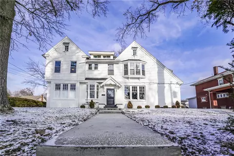 301 E Fairfield Ave, New Castle, PA 16105