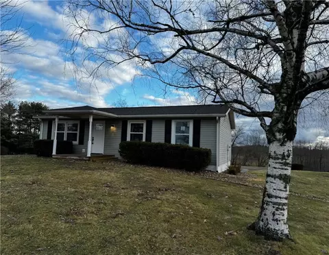 818 Mercer Rd, Butler, PA 16001