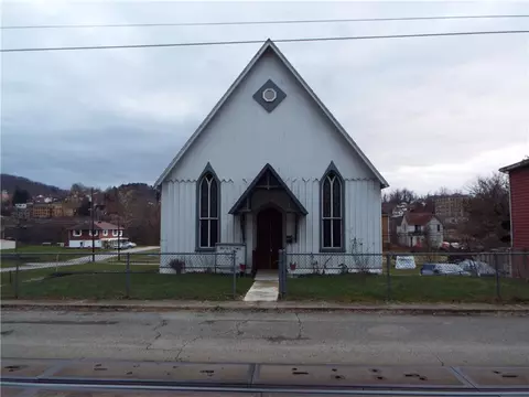 132 Main St, Brownsville, PA 15417
