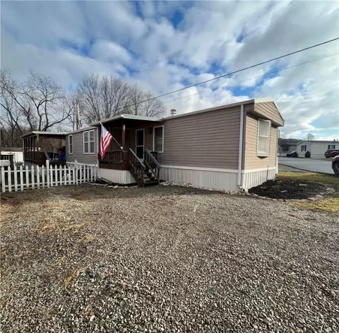 25 Manor Dr, Bulger, PA 15019