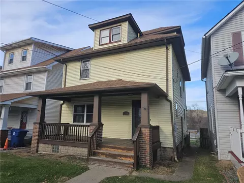 1210 Beaver Ave, Ellwood City, PA 16117