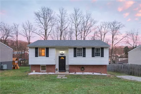 557 Waterbury Dr, Greensburg, PA 15601