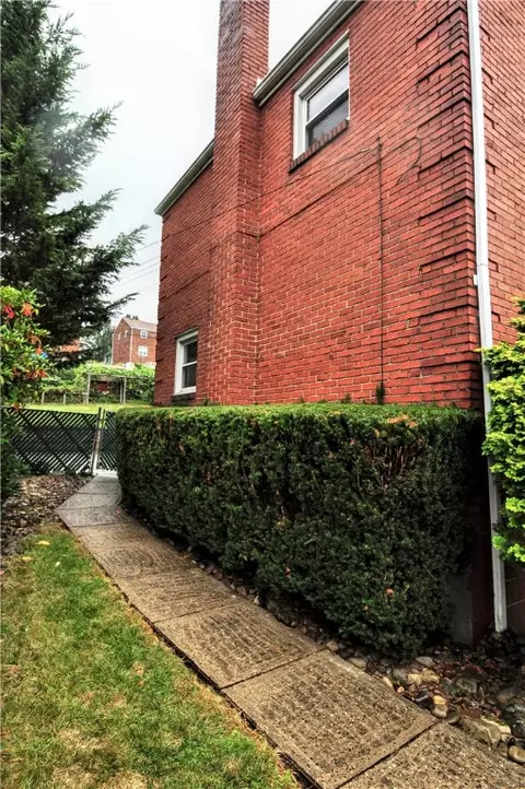 4705 E Willock Rd, Pittsburgh, PA 15227 photo 6