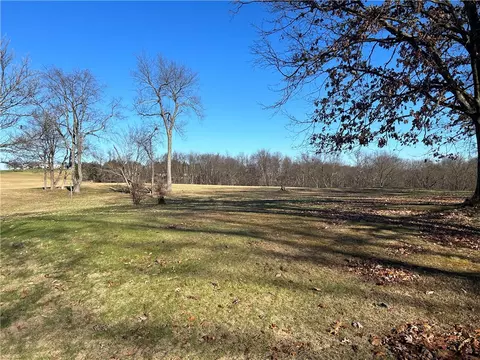 2094 Dime Rd, Vandergrift, PA 15690 photo 9