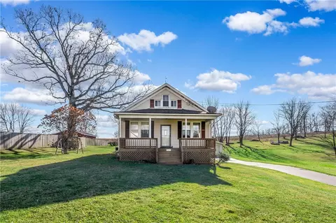 565 Saxonburg Blvd, Saxonburg, PA 16056