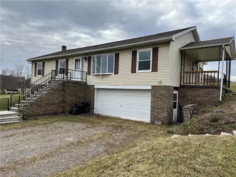 143 Sunrise Ln, Friedens, PA 15541